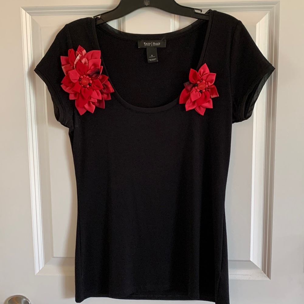 White House Black Market Flower Top